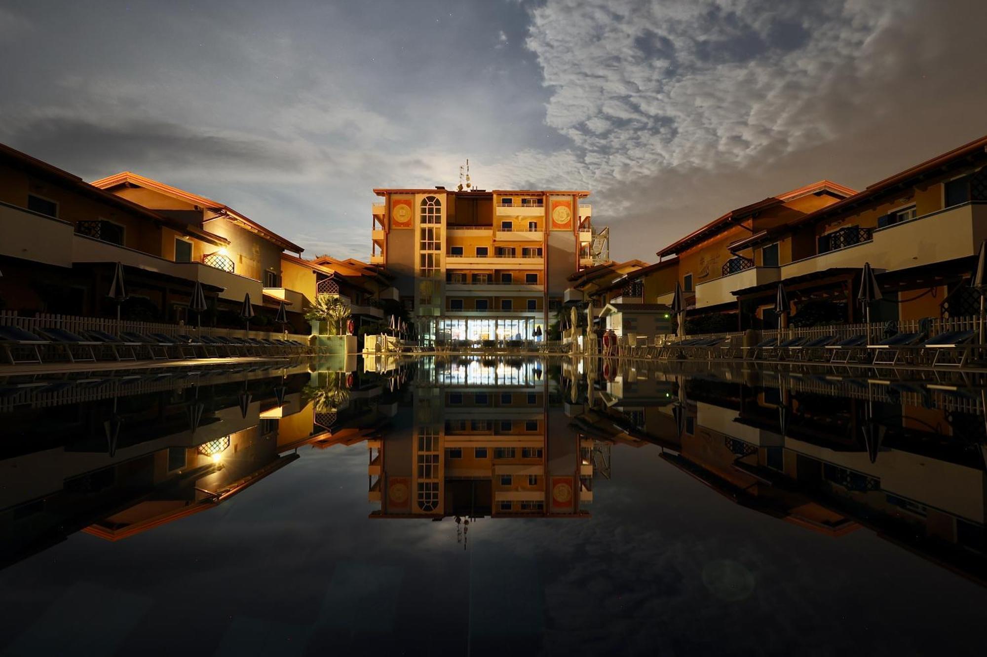 Villaggio Hemingway - Family Aparthotel Caorle Eksteriør bilde